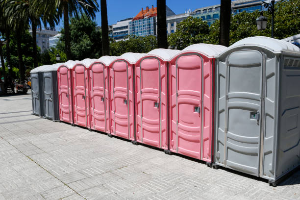 Best Restroom Trailer for Weddings  in Great Neck Gardens, NY